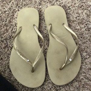Havaianas Shoes - Gold Havianas size 7/8 Havaianas Shoes - Gold Havianas size 7/8